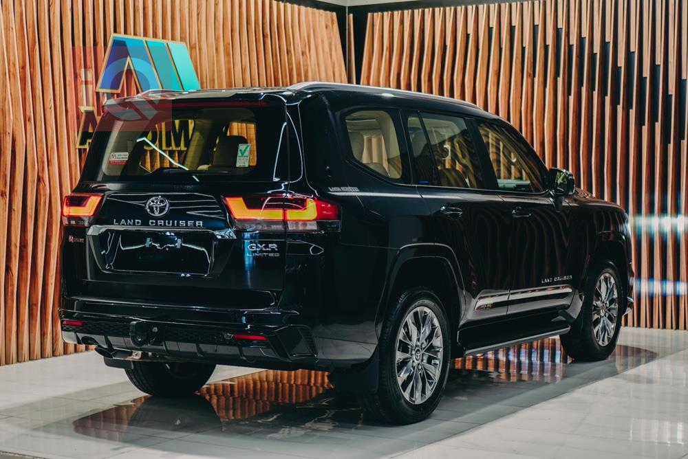 تۆیۆتا لاند کروزەر